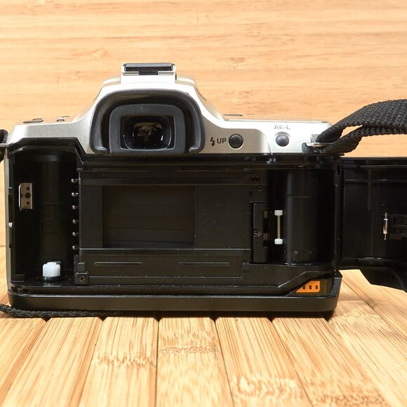 Pentax MZ-60 35mm slr Film Camera, w/ SMS Pentax-FA 28-90mm Lens - Picture 9 of 9